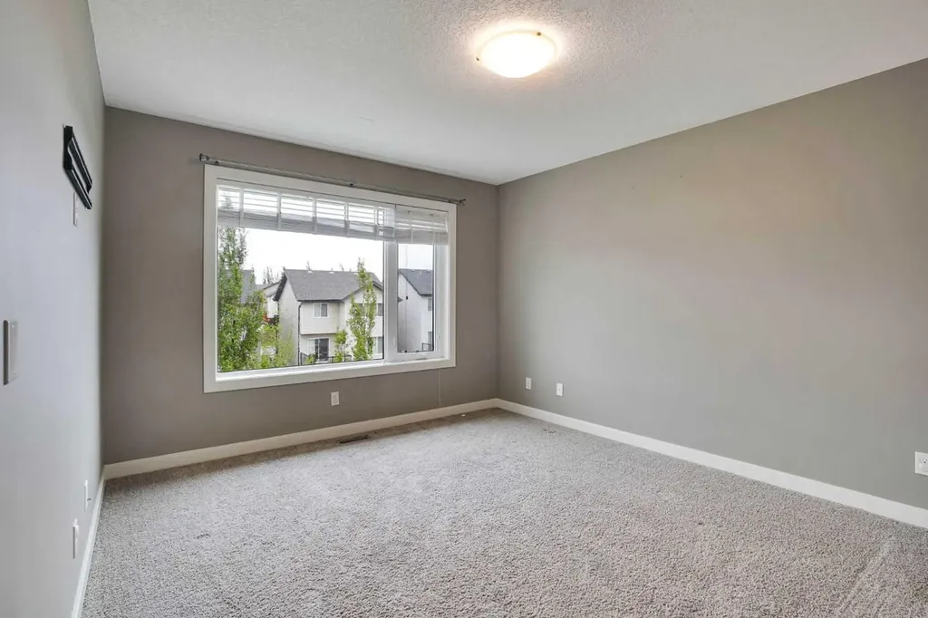 3 Sunset Court Cochrane AB T4C0G3