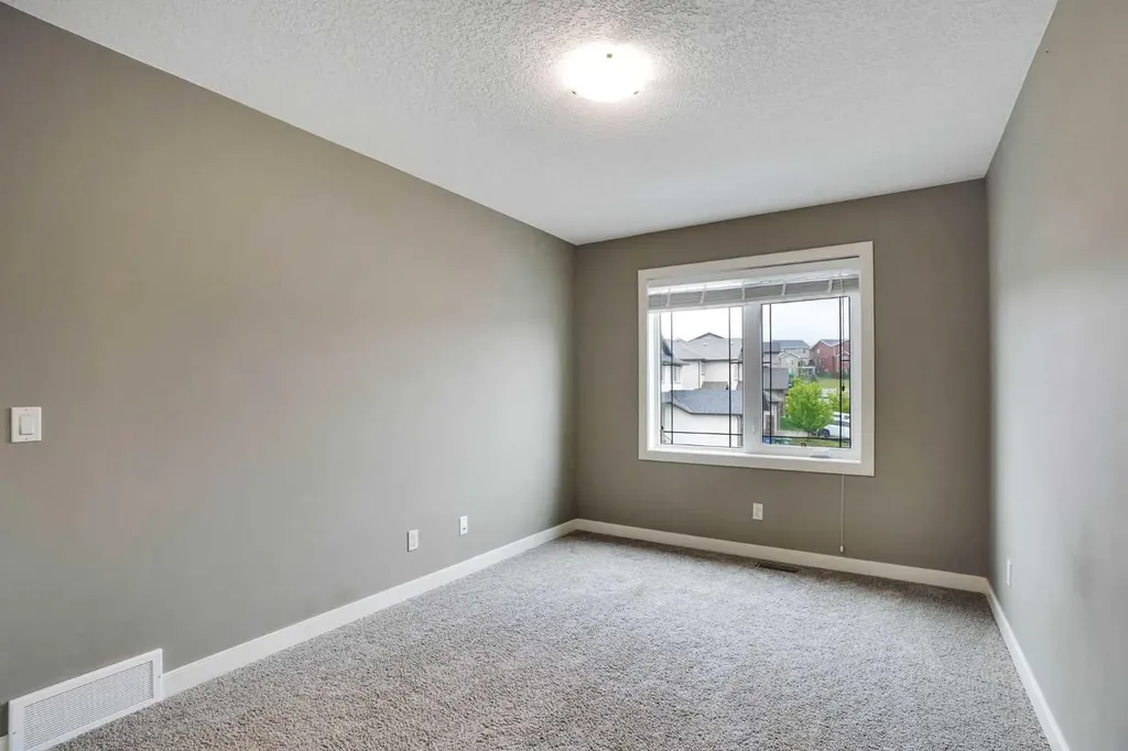 3 Sunset Court Cochrane AB T4C0G3