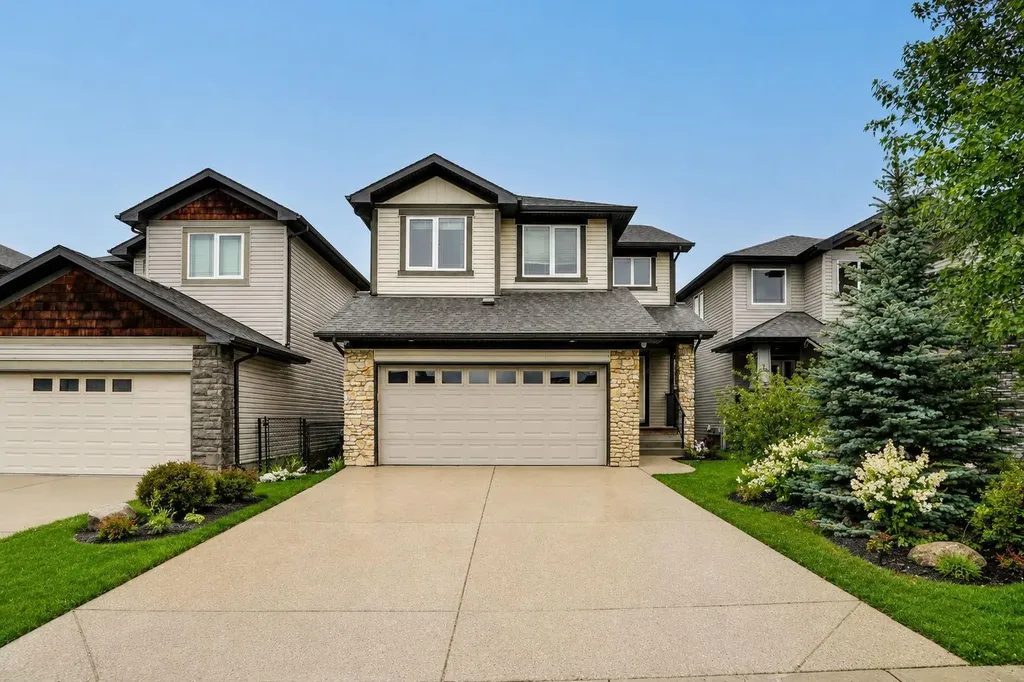 3 Sunset Court Cochrane AB T4C0G3