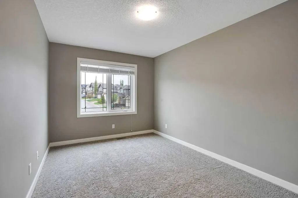3 Sunset Court Cochrane AB T4C0G3