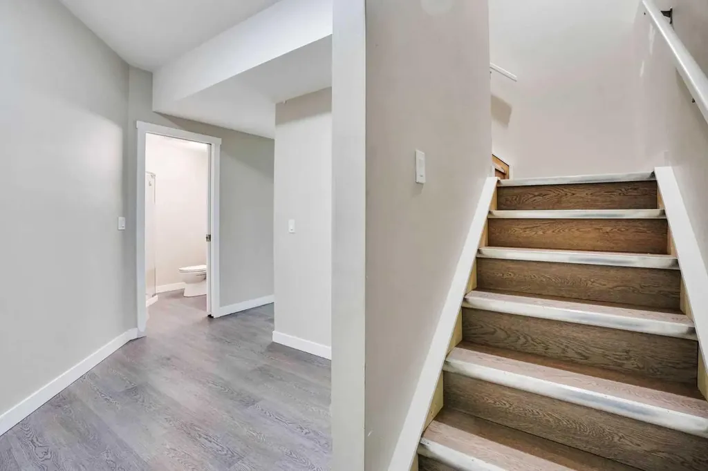 3 Sunset Court Cochrane AB T4C0G3