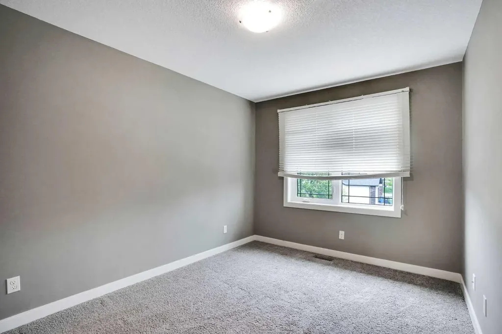 3 Sunset Court Cochrane AB T4C0G3