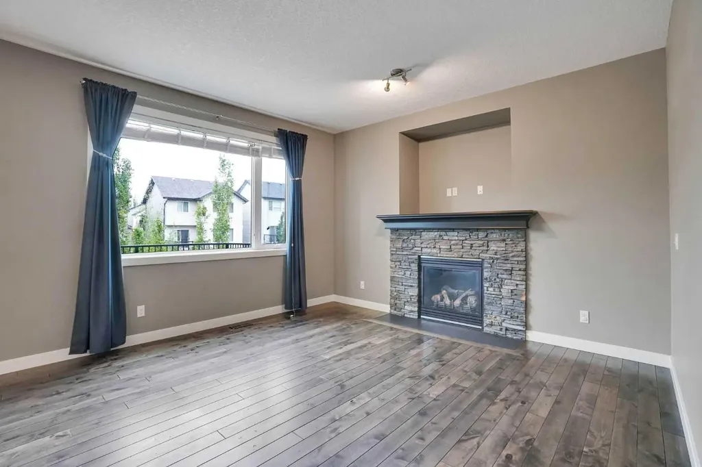 3 Sunset Court Cochrane AB T4C0G3