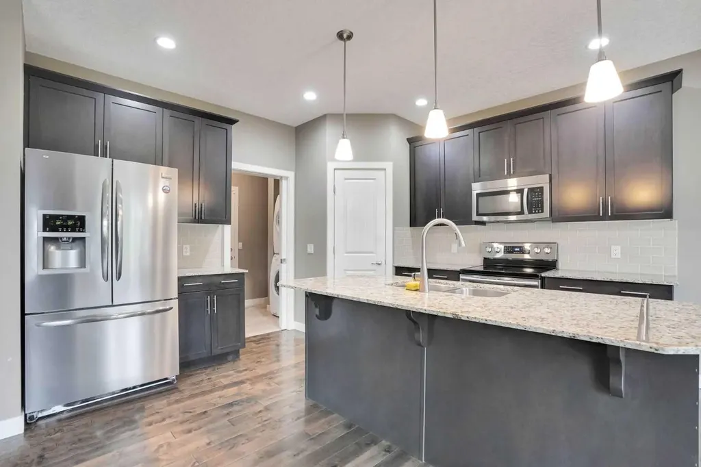 3 Sunset Court Cochrane AB T4C0G3