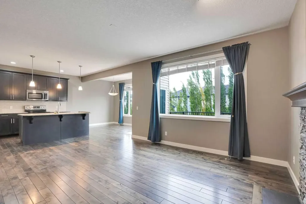 3 Sunset Court Cochrane AB T4C0G3