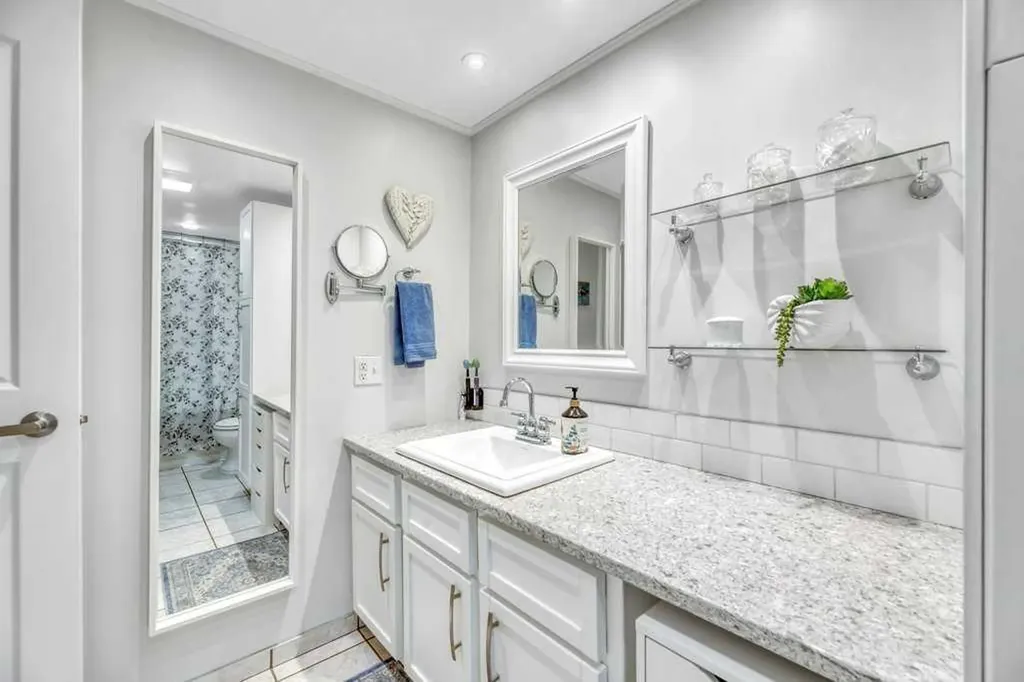10120 Brookpark Boulevard SW Calgary AB T2W 3G3