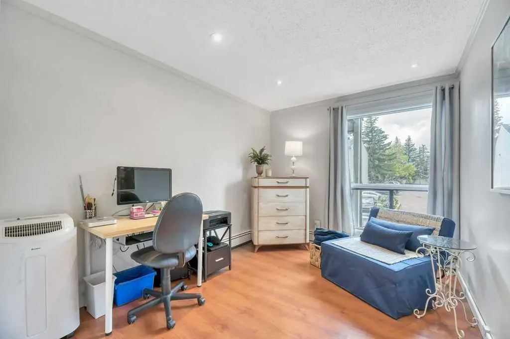 10120 Brookpark Boulevard SW Calgary AB T2W 3G3