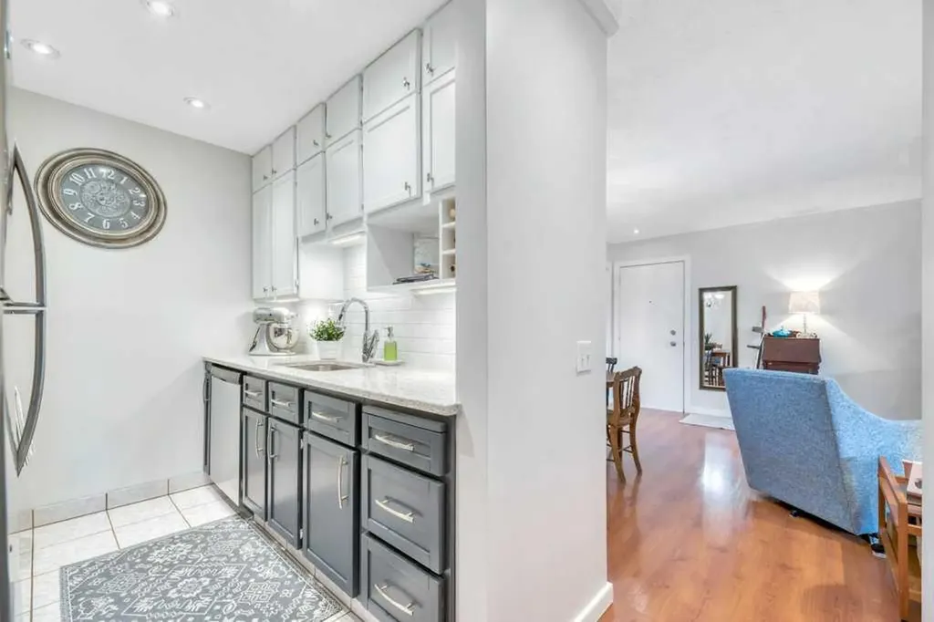10120 Brookpark Boulevard SW Calgary AB T2W 3G3