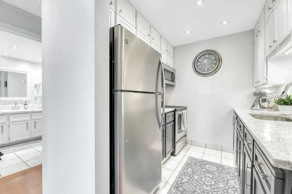 10120 Brookpark Boulevard SW Calgary AB T2W 3G3