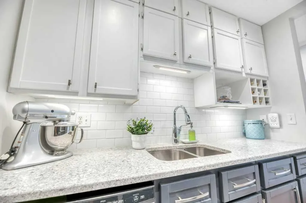 10120 Brookpark Boulevard SW Calgary AB T2W 3G3