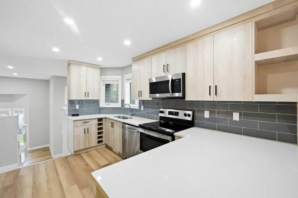 115 Coverdale Way NE Calgary AB T3K 4J5