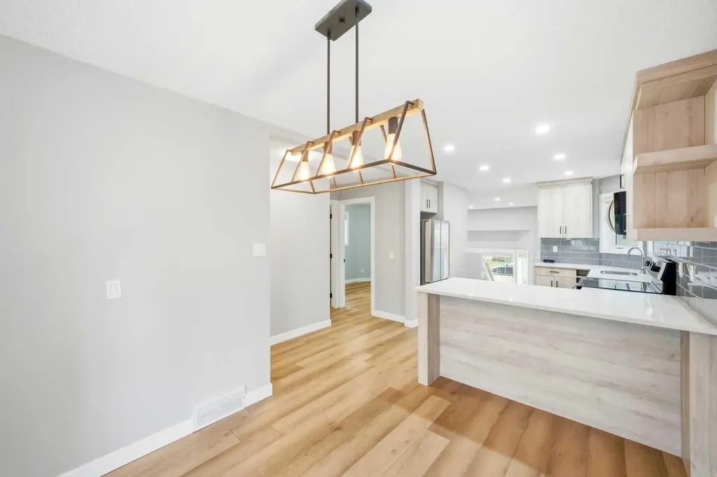115 Coverdale Way NE Calgary AB T3K 4J5