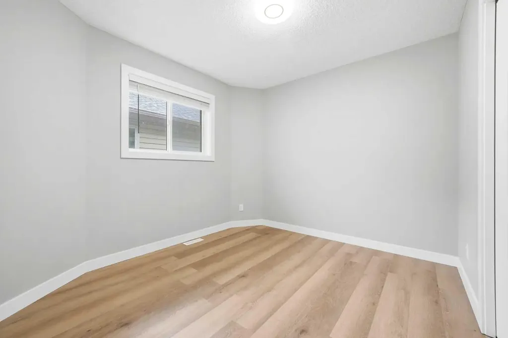 115 Coverdale Way NE Calgary AB T3K 4J5