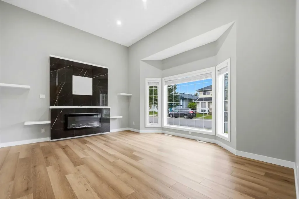 115 Coverdale Way NE Calgary AB T3K 4J5