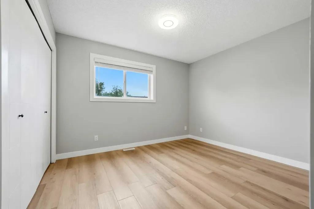 115 Coverdale Way NE Calgary AB T3K 4J5