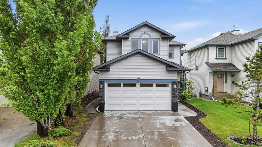 390 Douglas Ridge Circle SE Calgary AB T2Z 3H6