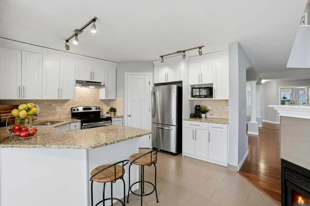390 Douglas Ridge Circle SE Calgary AB T2Z 3H6