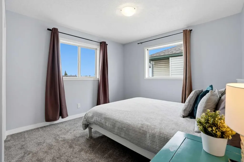 390 Douglas Ridge Circle SE Calgary AB T2Z 3H6