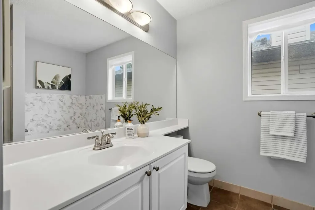 390 Douglas Ridge Circle SE Calgary AB T2Z 3H6