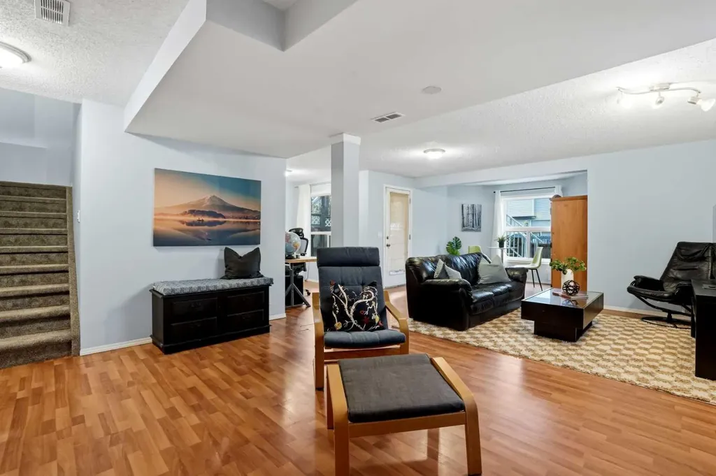 390 Douglas Ridge Circle SE Calgary AB T2Z 3H6