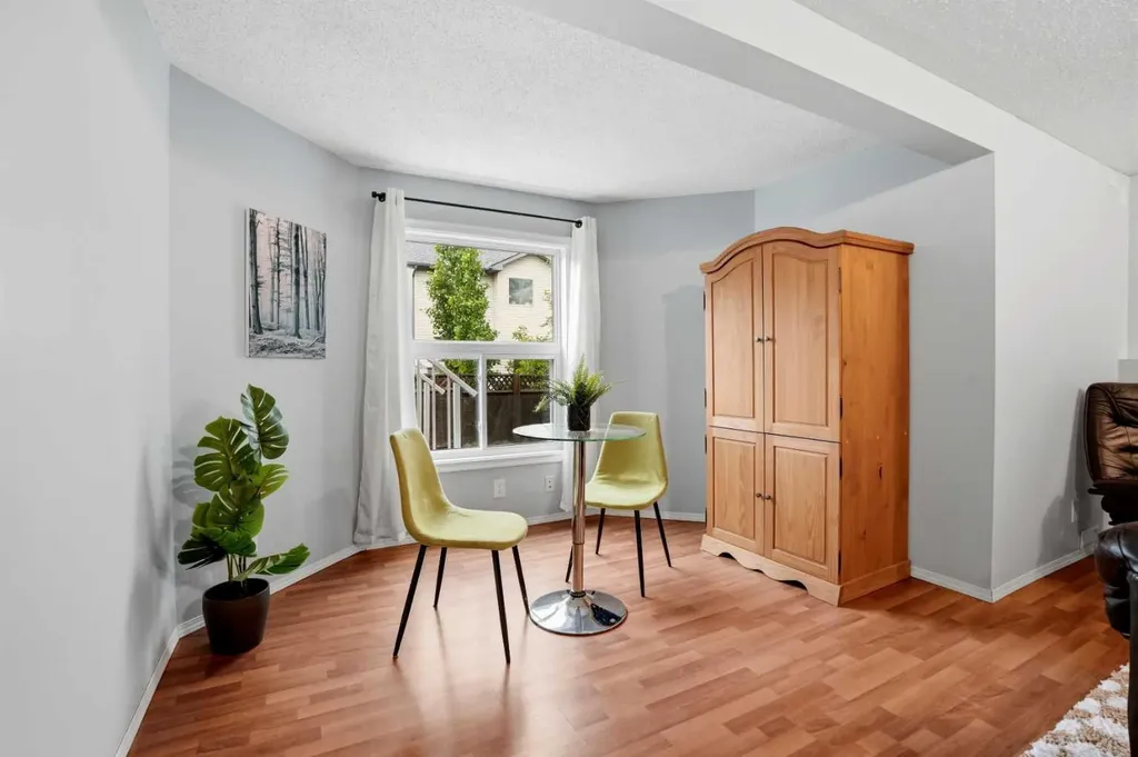390 Douglas Ridge Circle SE Calgary AB T2Z 3H6