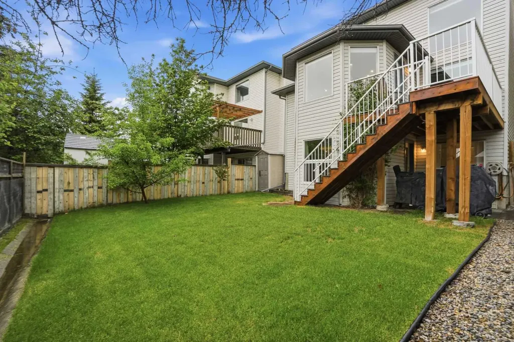 390 Douglas Ridge Circle SE Calgary AB T2Z 3H6