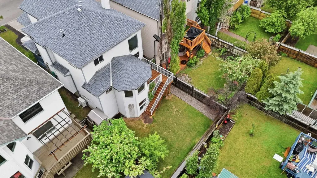 390 Douglas Ridge Circle SE Calgary AB T2Z 3H6