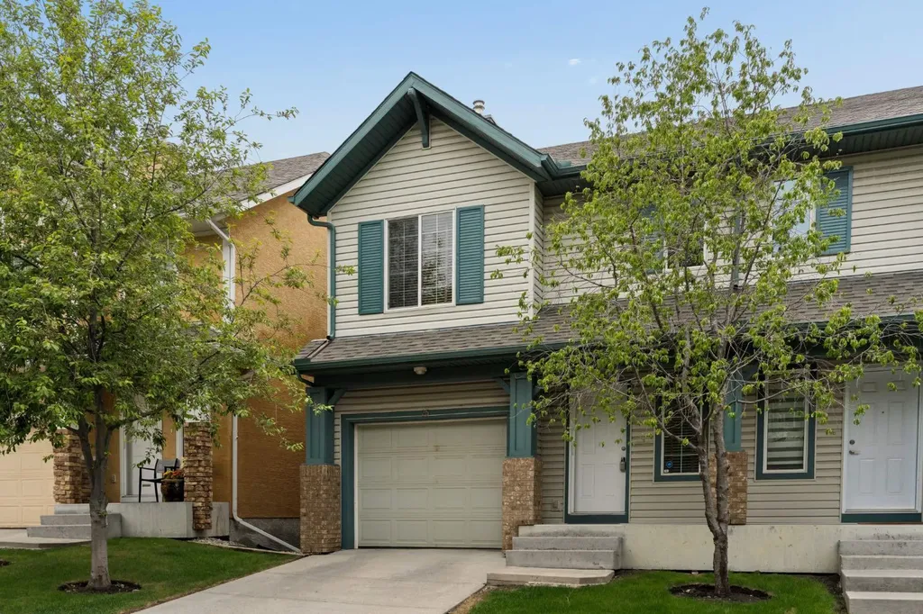 25 Hidden Creek Rise NW Calgary AB T3A6L3