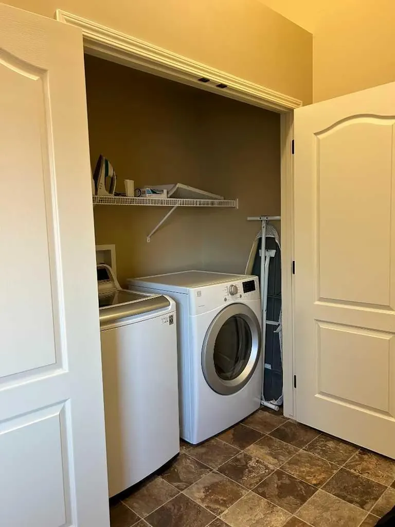 5026 41 Street Taber AB T1G 0C4
