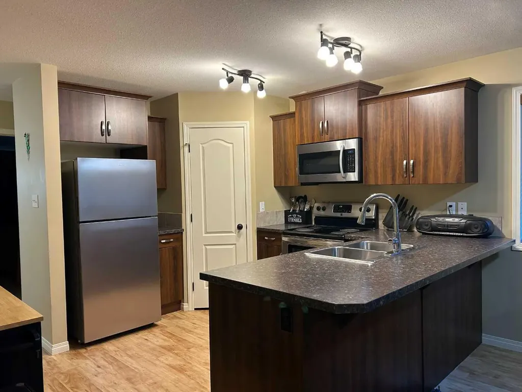 5026 41 Street Taber AB T1G 0C4