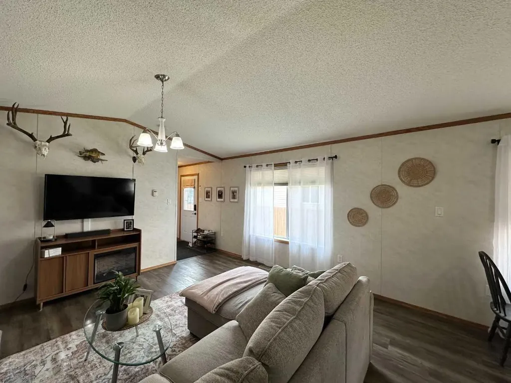 4603 50 Street Vermilion AB T9X 1Y4