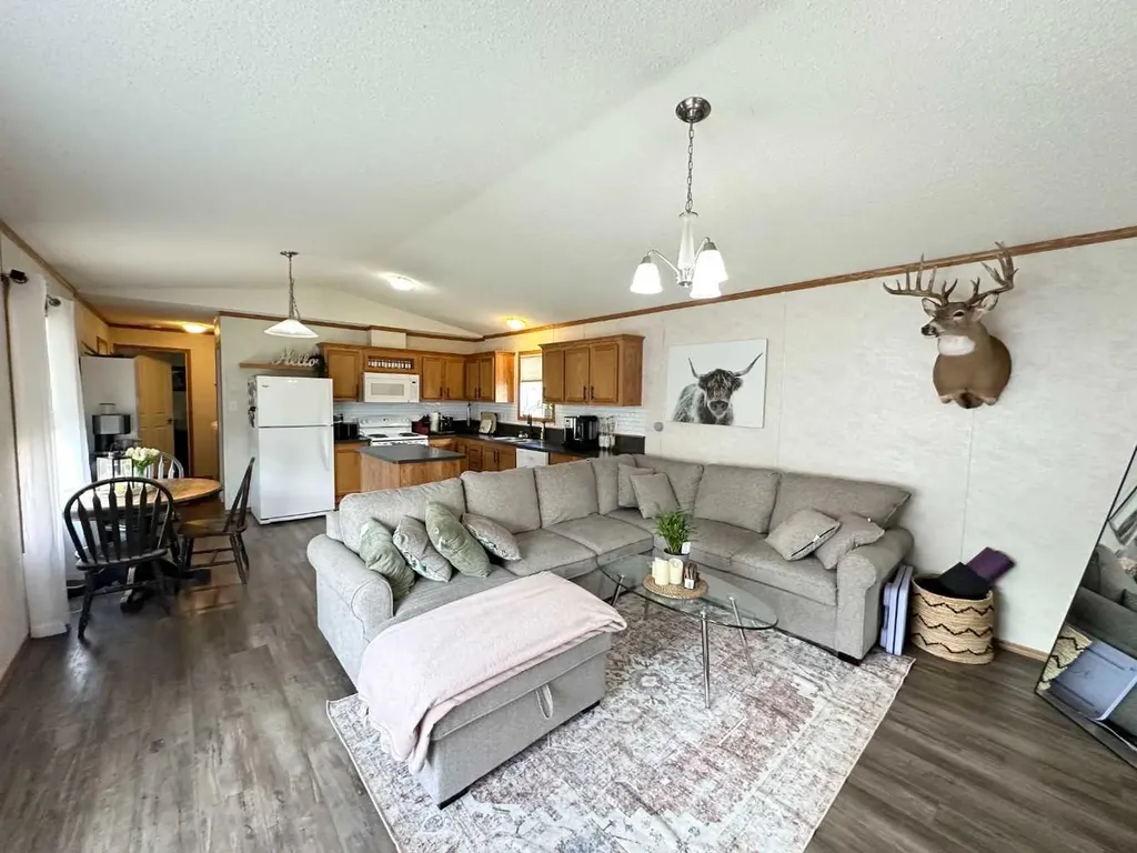 4603 50 Street Vermilion AB T9X 1Y4