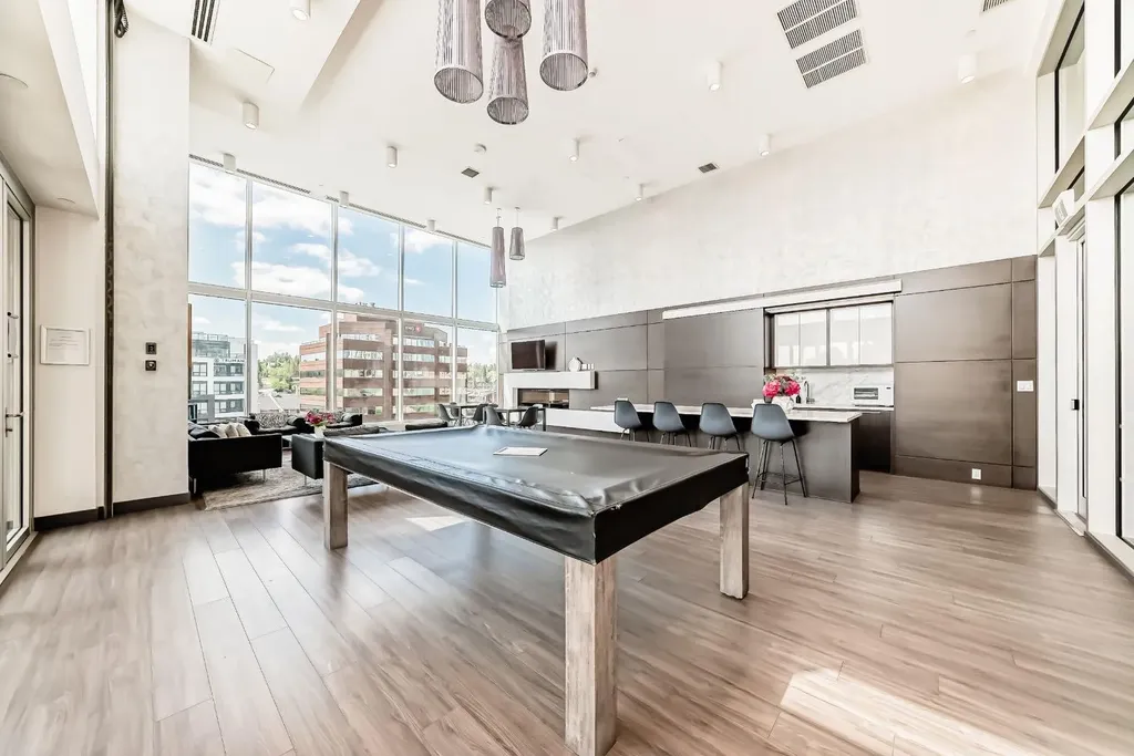 930 16 Avenue SW Calgary AB T2R 1C2