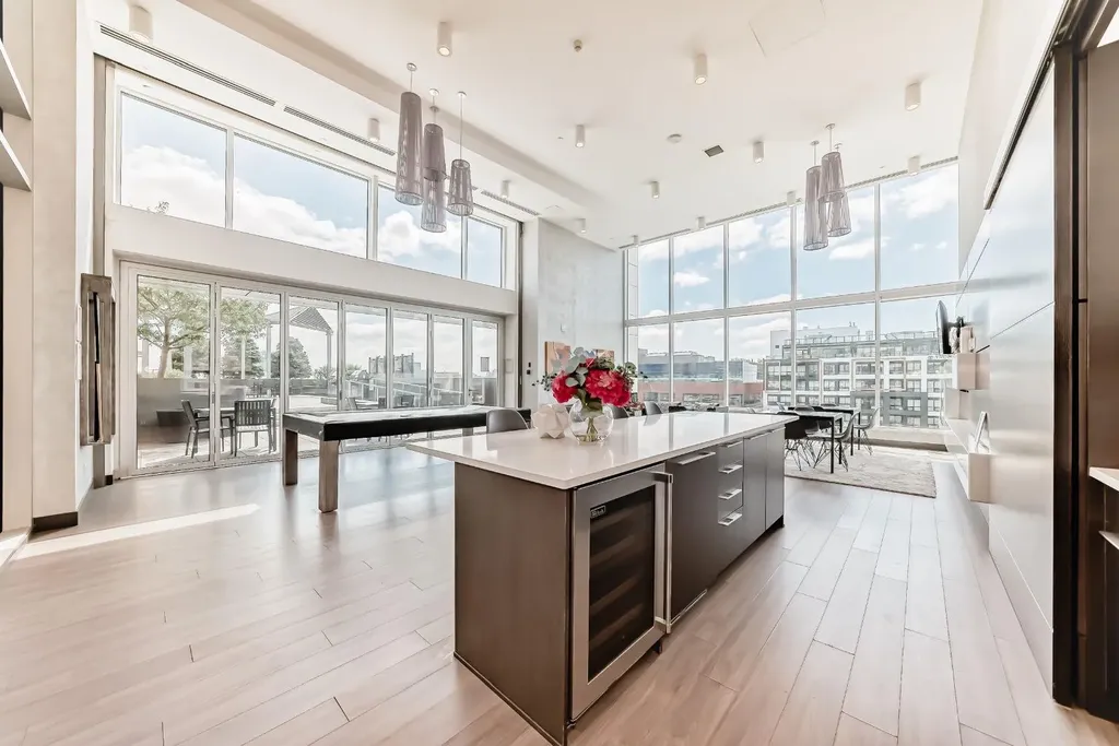 930 16 Avenue SW Calgary AB T2R 1C2