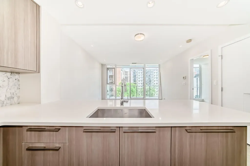 930 16 Avenue SW Calgary AB T2R 1C2