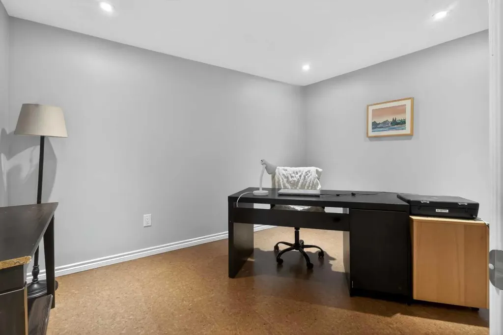 203 Southampton Drive SW Calgary AB T2W 0V6
