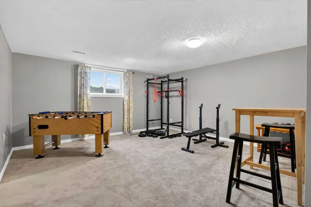 203 Southampton Drive SW Calgary AB T2W 0V6