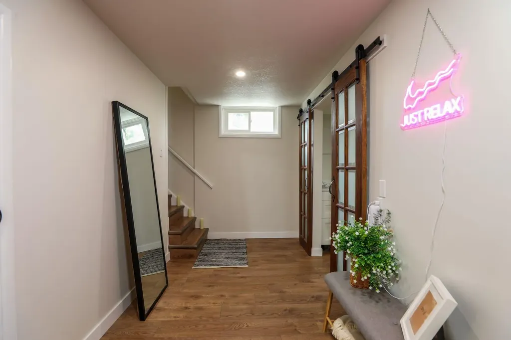 2210 9 Avenue S Lethbridge AB T1J 1X3