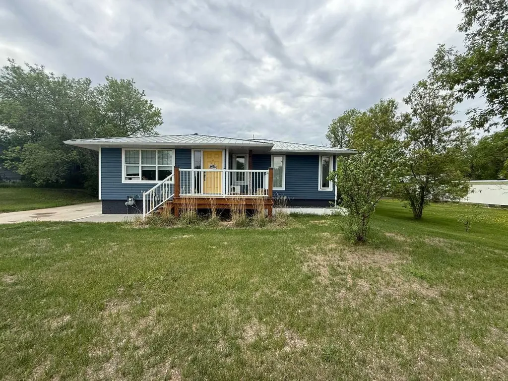5144 53 Street Irma AB T0B 2H0