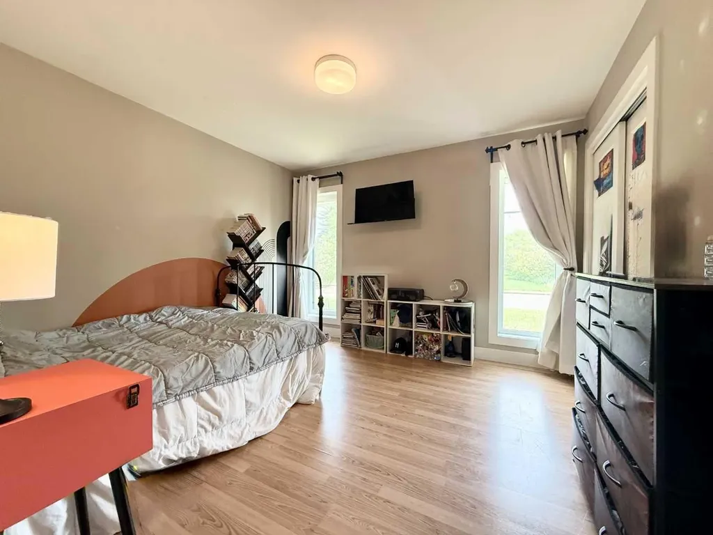 5144 53 Street Irma AB T0B 2H0