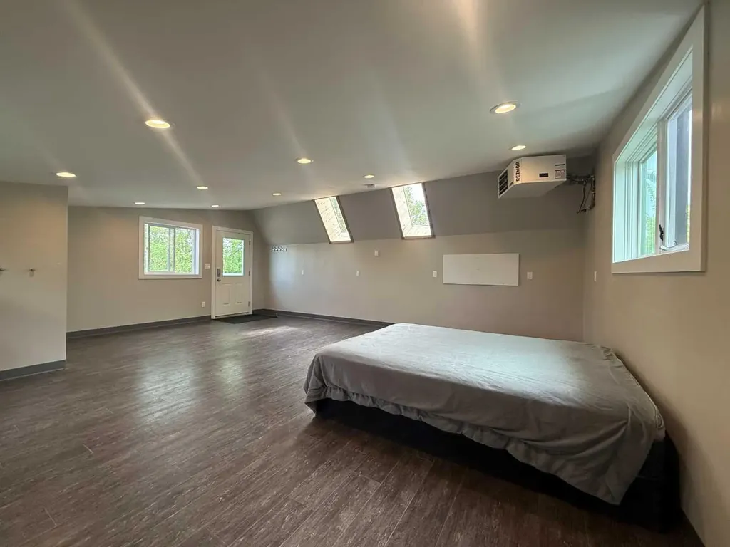 5144 53 Street Irma AB T0B 2H0