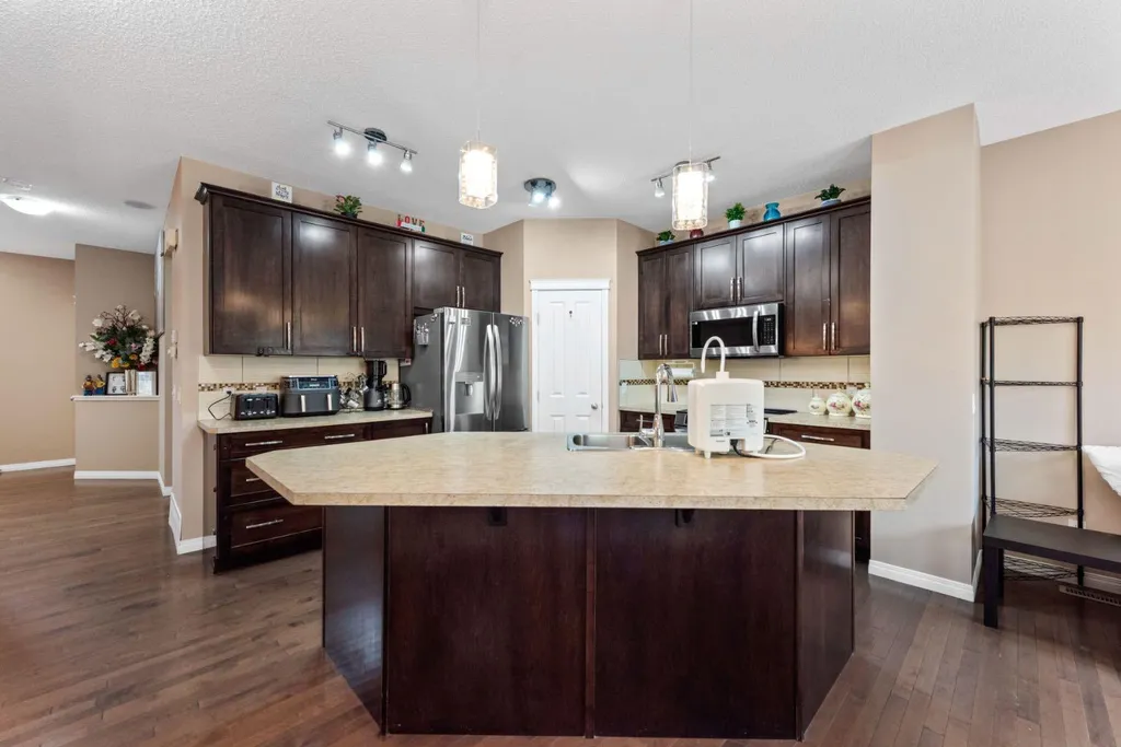 203 Morningside Circle SW Airdrie AB T4B 0L7