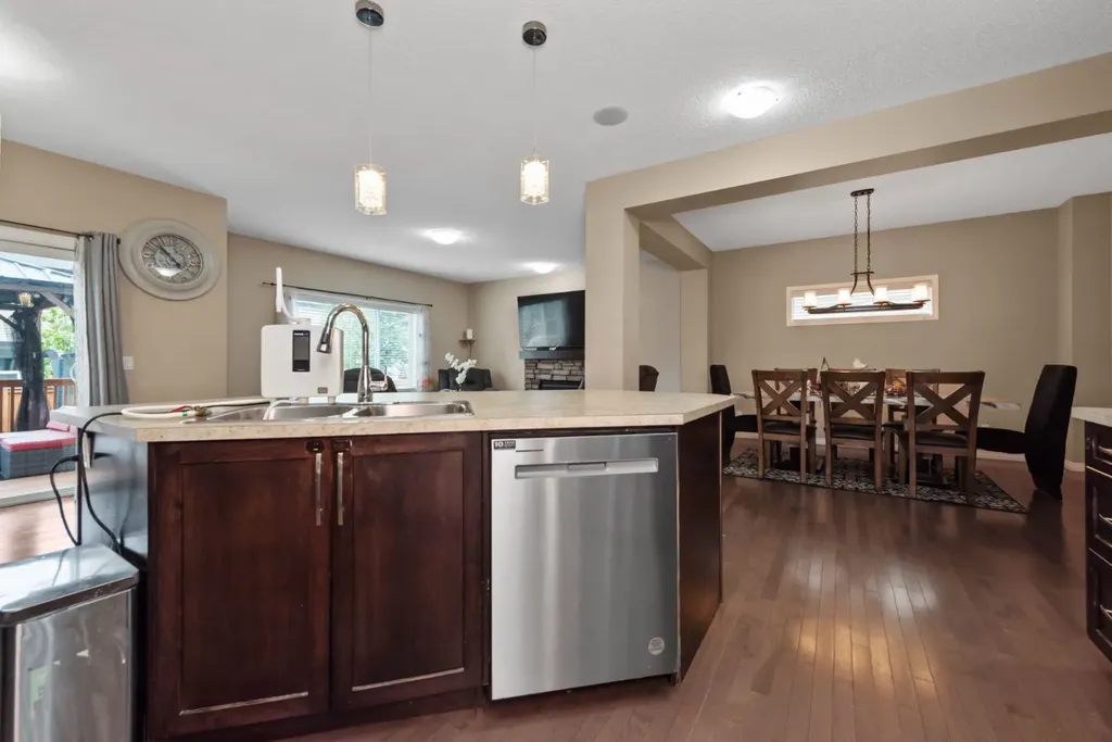203 Morningside Circle SW Airdrie AB T4B 0L7
