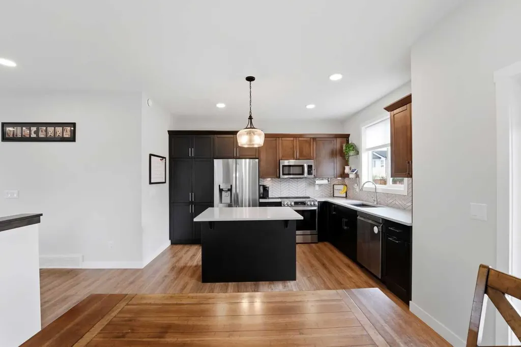 77 Murphy Close Blackfalds AB T4M 0H5