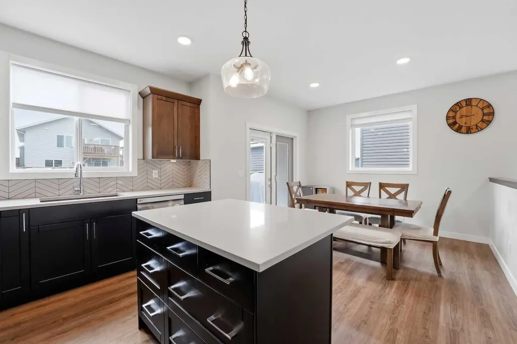 77 Murphy Close Blackfalds AB T4M 0H5