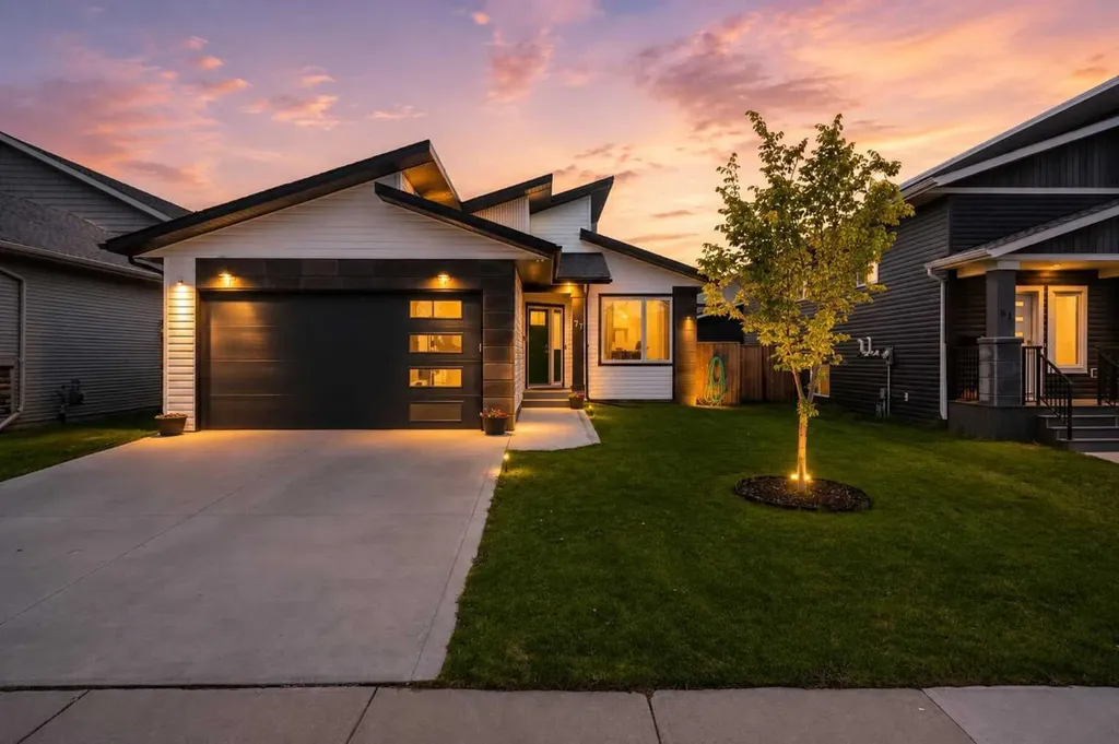 77 Murphy Close Blackfalds AB T4M 0H5