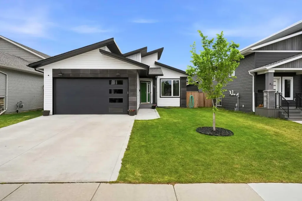 77 Murphy Close Blackfalds AB T4M 0H5