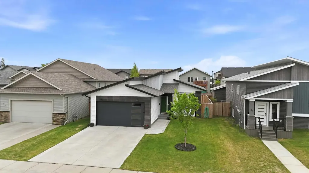 77 Murphy Close Blackfalds AB T4M 0H5