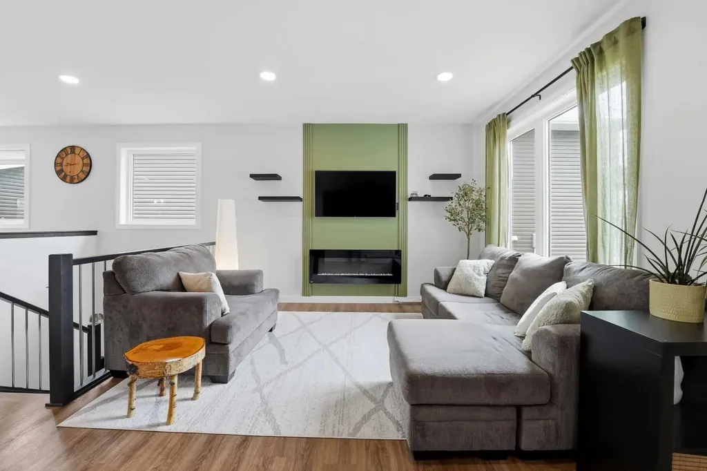77 Murphy Close Blackfalds AB T4M 0H5