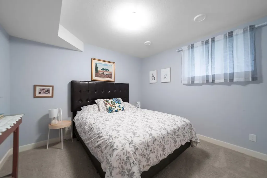 3419 51 Street Camrose AB T4V 5J2